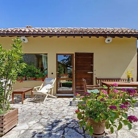 Borgo Acquaiura Villa